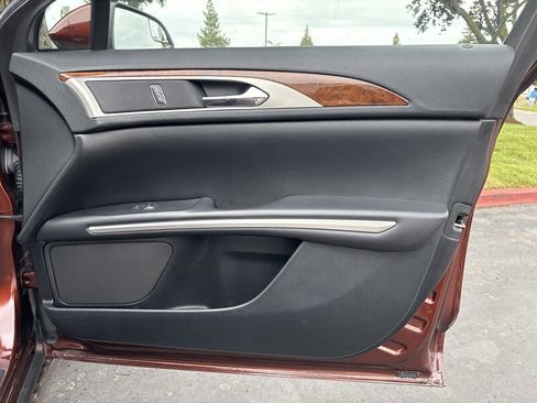Used 2015 Lincoln MKZ FWD image 38