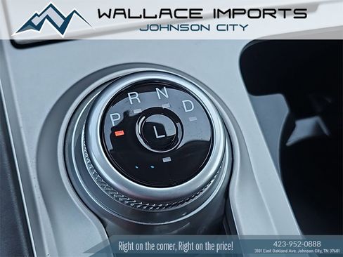 Used 2023 Ford Explorer XLT image 33