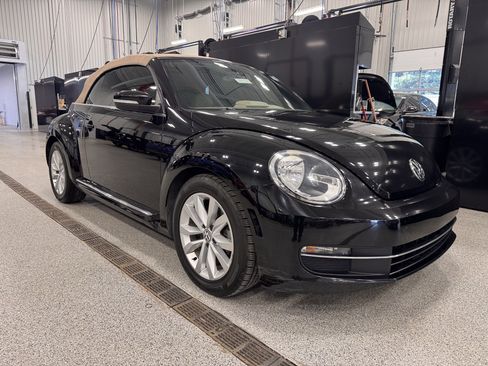 Used 2014 Volkswagen Beetle TDI image 27