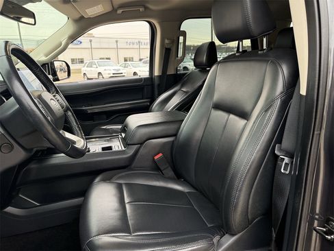 Certified 2022 Ford Expedition XLT image 26