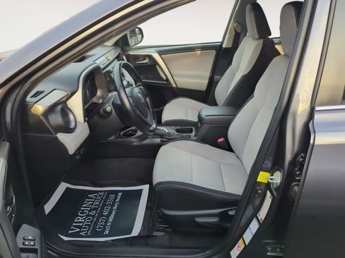 Used 2017 Toyota RAV4 XLE image 13