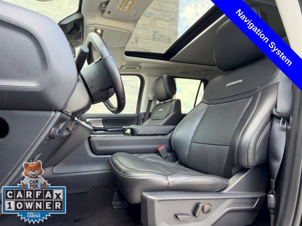 Used 2026 Ford Expedition Platinum w/ Driver's Package AWD/4WD image 4