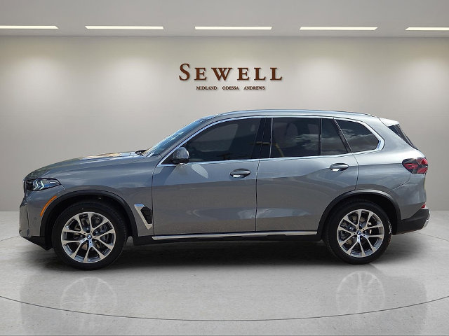 Used 2026 BMW X5 xDrive40i w/ Premium Package AWD/4WD image 2