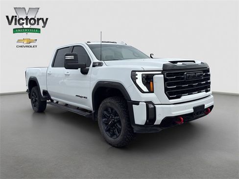 Used 2024 GMC Sierra 2500 AT4 w/ AT4 Preferred Package image 8