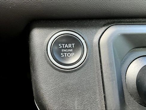 Used 2022 Land Rover Defender 110 X-Dynamic HSE image 32