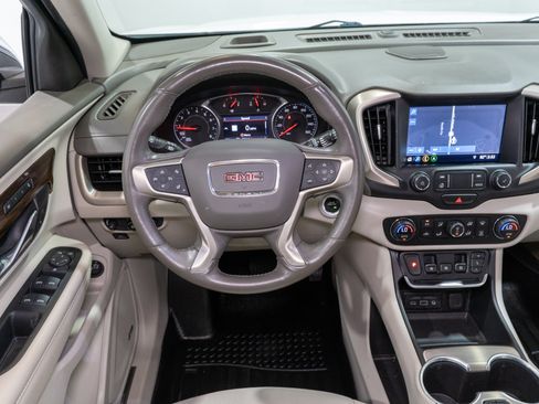Used 2020 GMC Terrain Denali w/ Denali Premium Package AWD/4WD image 11