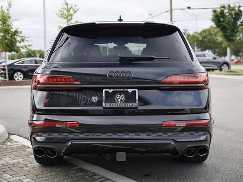 Certified 2023 Audi SQ7 Premium Plus w/ Black Optic Package AWD/4WD image 10