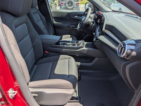 New 2026 Chevrolet Equinox LT w/ Safety and Technology Package AWD/4WD image 7