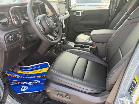 New 2026 Jeep Gladiator Rubicon AWD/4WD image 12