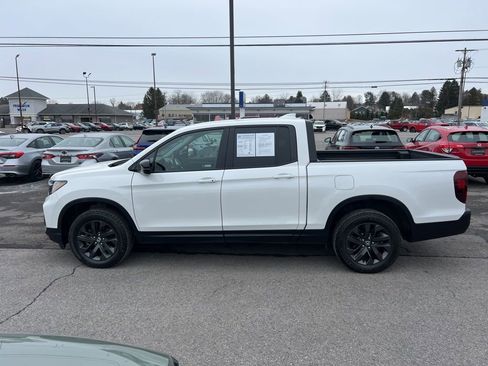 Certified 2025 Honda Ridgeline Sport image 2