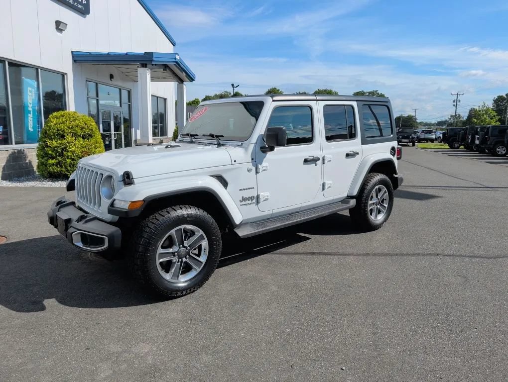Used 2018 Jeep Wrangler Unlimited Sahara AWD/4WD image 5