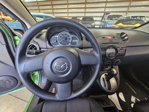 Used 2011 MAZDA MAZDA2 Sport FWD image 14