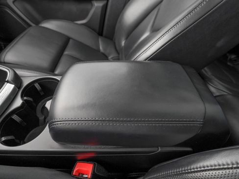 Used 2024 Porsche Macan S image 28