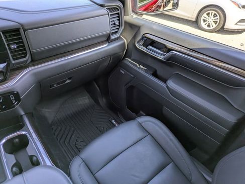 Used 2024 Chevrolet Silverado 1500 LT Trail Boss w/ Convenience Package II image 17