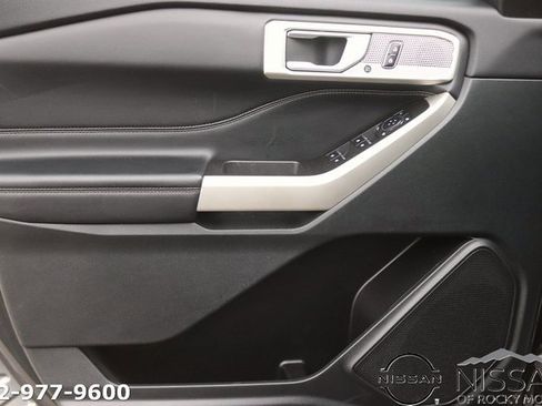 Used 2023 Ford Explorer Limited image 10