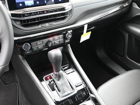 New 2026 Jeep Compass Latitude AWD/4WD image 8