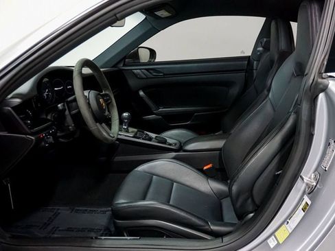 Used 2023 Porsche 911 Carrera T image 8