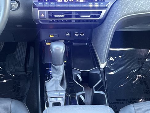 Used 2025 Toyota Camry XLE image 21