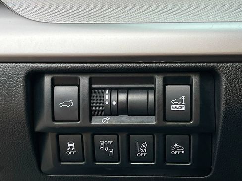 Used 2018 Subaru Outback 2.5i Premium AWD/4WD image 10