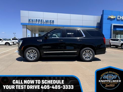 Used 2025 GMC Yukon Denali AWD/4WD image 1