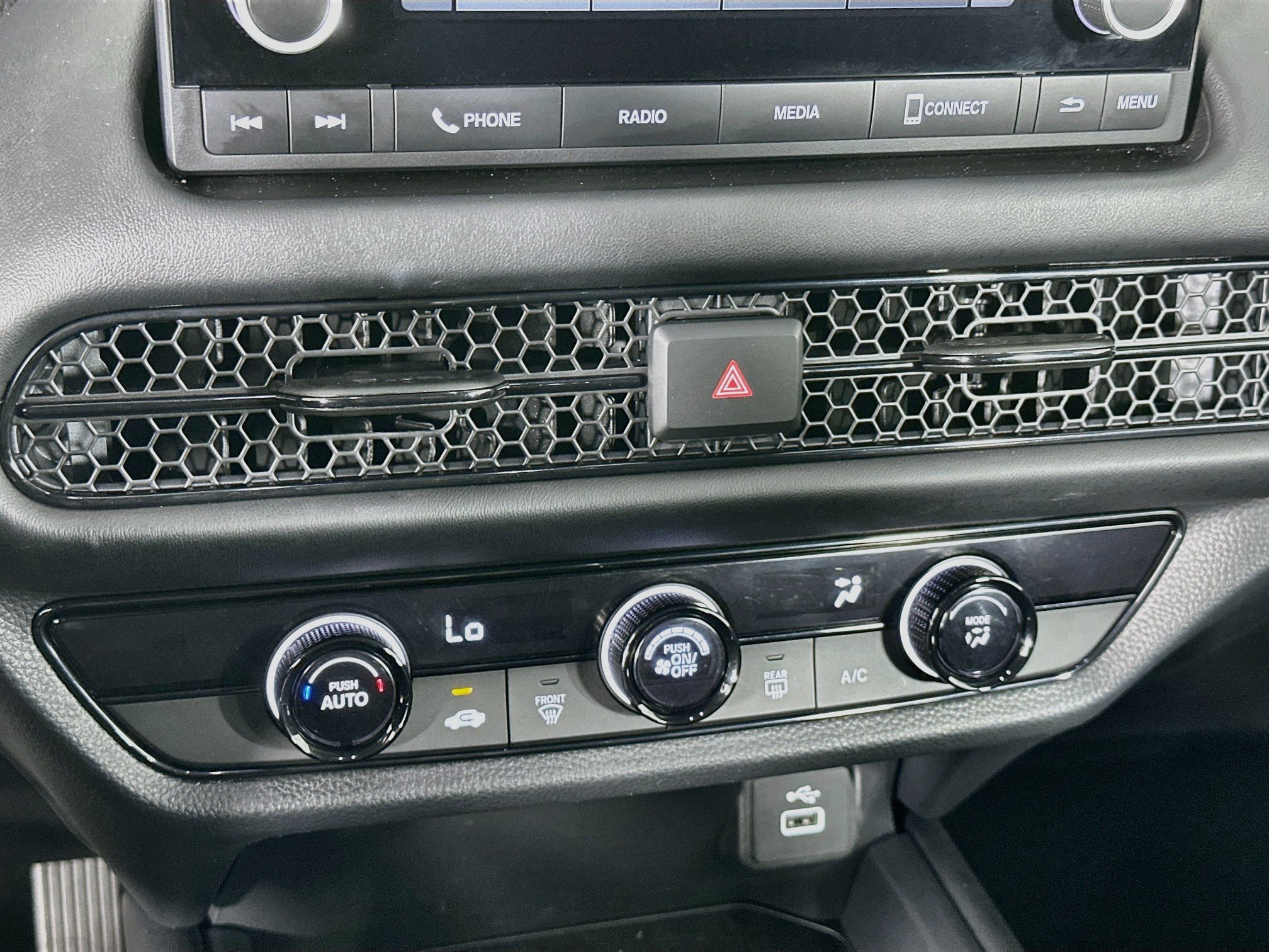 Used 2025 Honda HR-V LX image 22