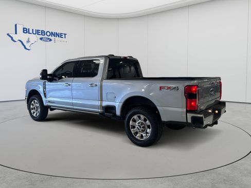 Used 2023 Ford F350 Lariat w/ Lariat Ultimate Package AWD/4WD image 5
