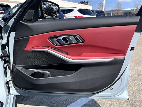 Used 2023 BMW 330i Sedan w/ M Sport Package image 20