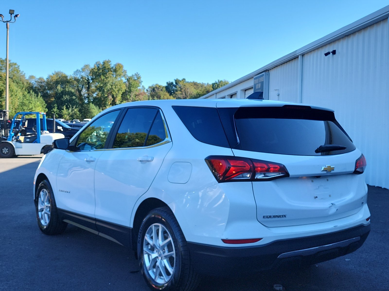 Used 2022 Chevrolet Equinox LT FWD image 3