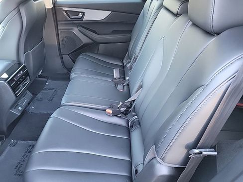 Used 2023 Acura MDX SH-AWD image 13