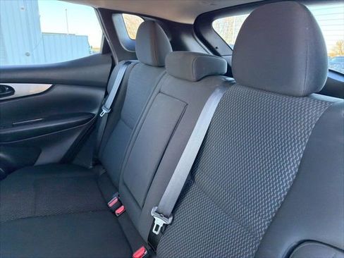 Used 2022 Nissan Rogue Sport S image 13