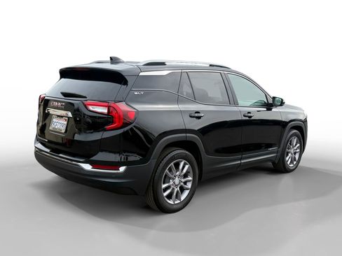 Used 2022 GMC Terrain SLT w/ Infotainment Package II image 5