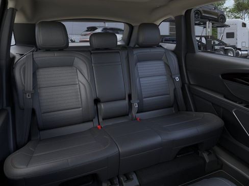 New 2026 Lincoln Nautilus Reserve AWD/4WD image 11