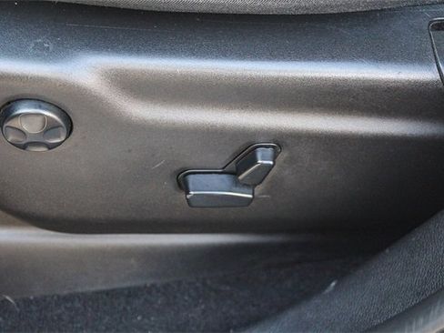 Used 2019 Jeep Grand Cherokee Altitude image 27