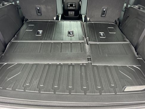 New 2026 GMC Yukon AT4 w/ AT4 Premium Plus Package AWD/4WD image 17
