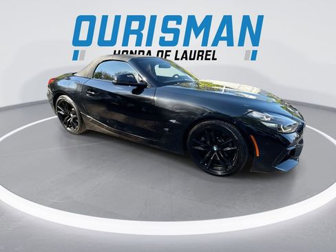 Used 2022 BMW Z4 sDrive30i w/ M Sport Package RWD image 2