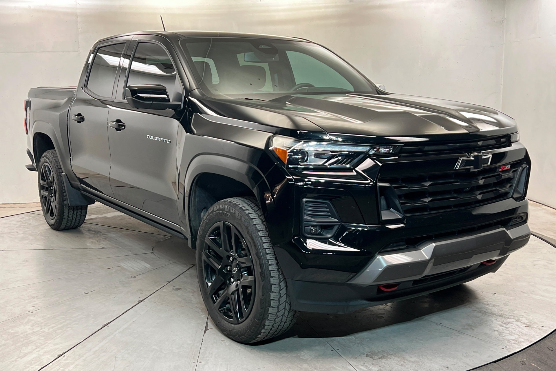 Used 2024 Chevrolet Colorado Z71 w/ Z71 Convenience Package 2 AWD/4WD image 8