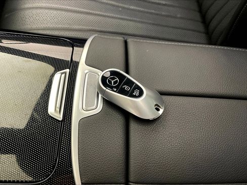 Certified 2023 Mercedes-Benz S 500 4MATIC w/ AMG Line image 35