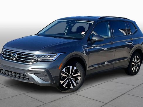 Used 2024 Volkswagen Tiguan S image 2