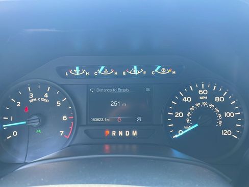 Used 2018 Ford F150 XL w/ Equipment Group 101A Mid RWD image 18