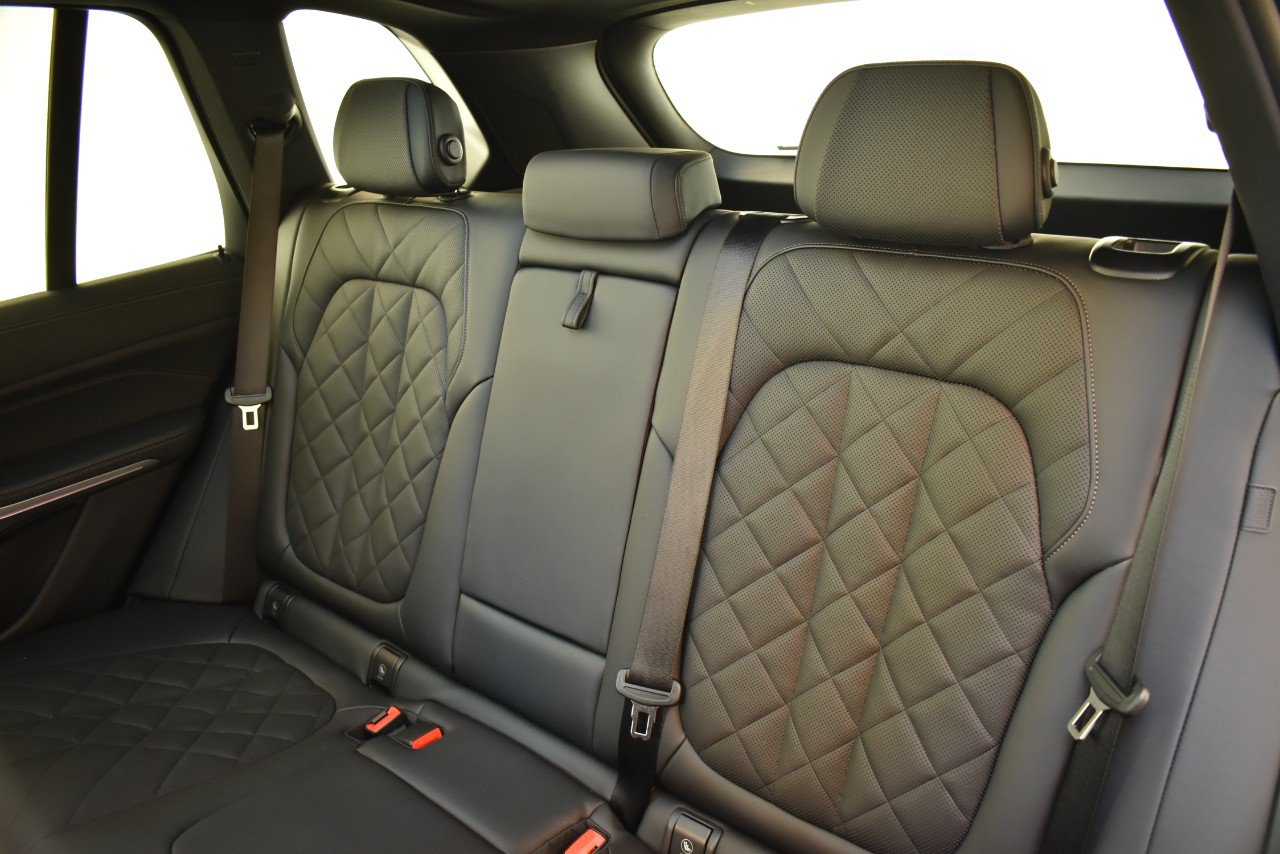 Used 2026 BMW X5 xDrive40i AWD/4WD image 18