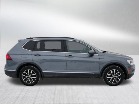 Certified 2021 Volkswagen Tiguan SE w/ Panoramic Sunroof Package image 8