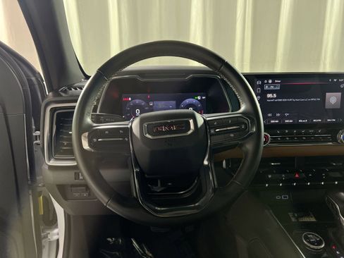 Used 2024 GMC Canyon AT4 w/ Technology Package AWD/4WD image 20