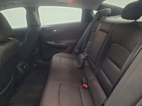 Used 2018 Chevrolet Malibu LT FWD image 18