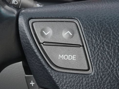 Used 2012 Lexus LS 460 w/ Luxury Value Edition RWD image 23