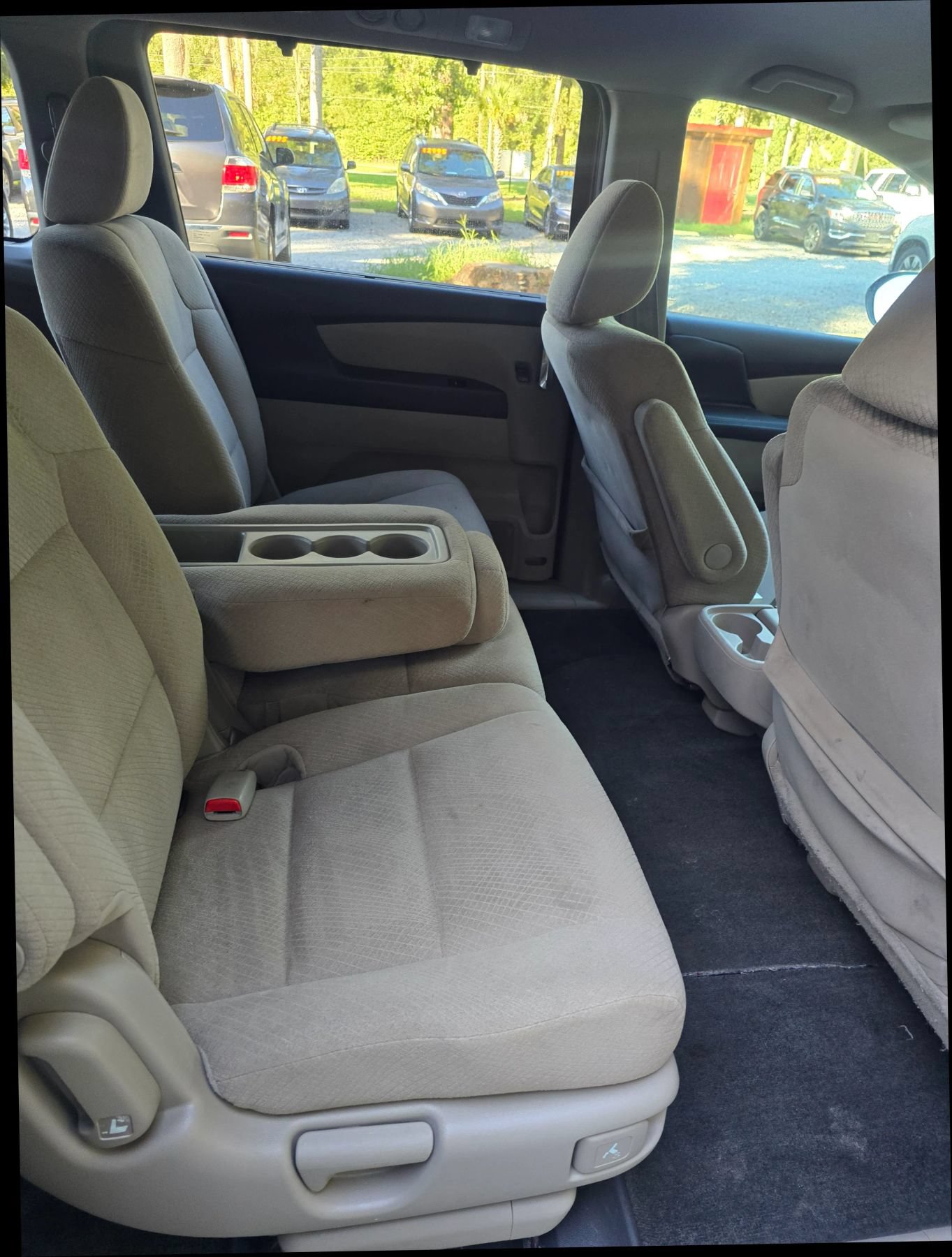 Used 2016 Honda Odyssey SE image 8