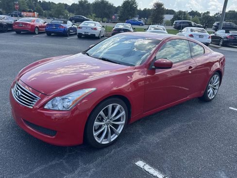 Used 2010 INFINITI G37 Journey w/ Premium Pkg RWD image 3