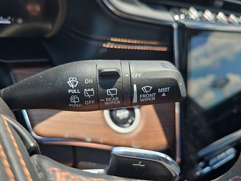 Used 2025 Jeep Grand Cherokee L Summit w/ Obsidian Package AWD/4WD image 25