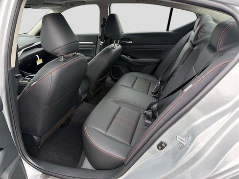 New 2025 Nissan Altima 2.5 SR image 5