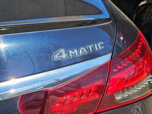 Used 2022 Mercedes-Benz E 350 4MATIC Sedan image 10