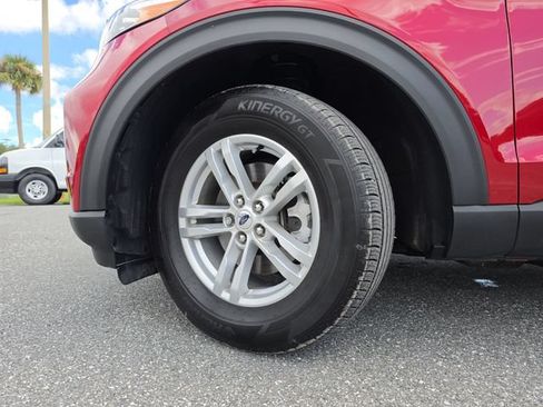 Used 2024 Ford Explorer XLT RWD image 40